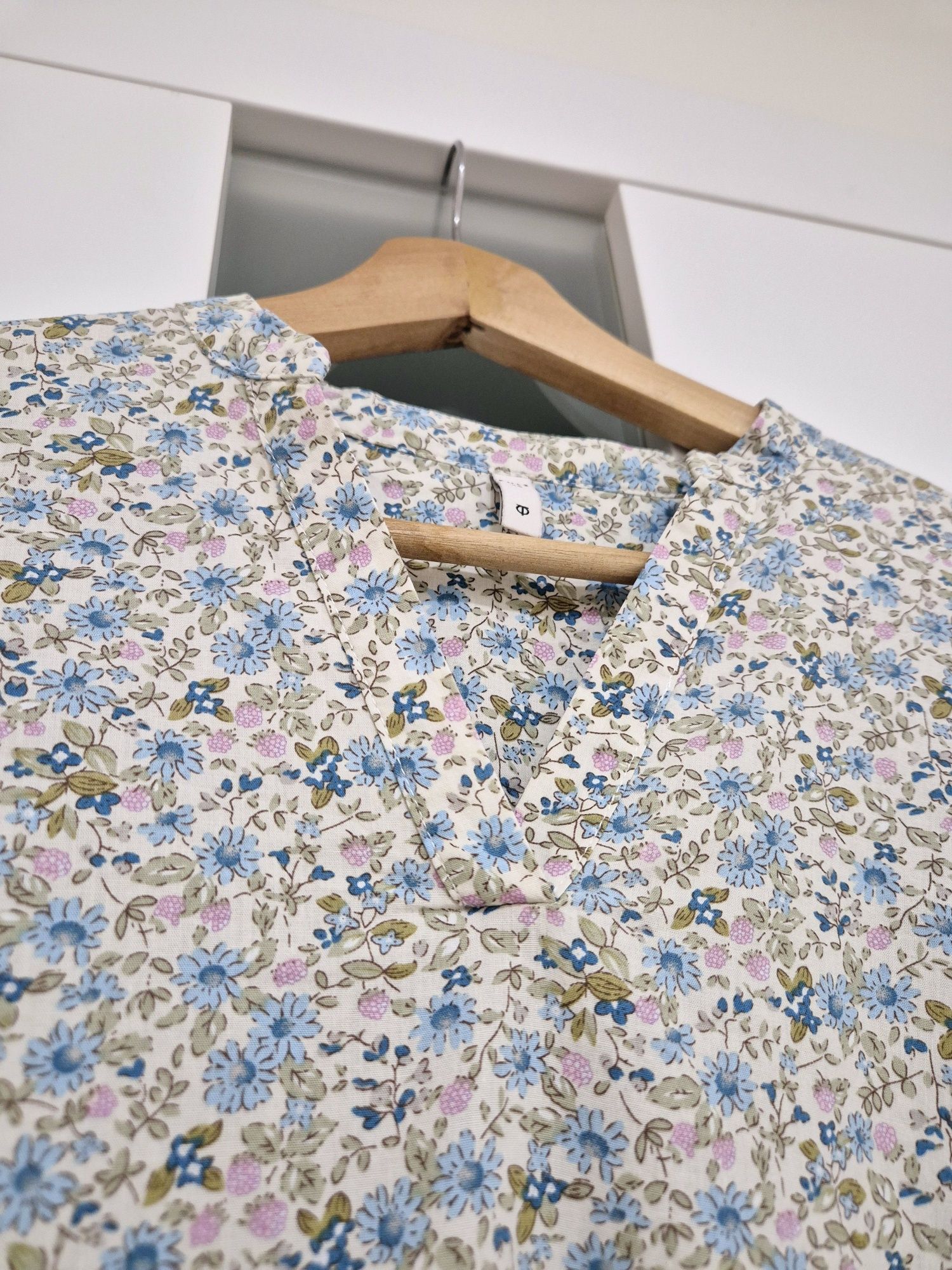 Bawełniana bluzka z długim rękawem Pulz kremowa w kwiaty