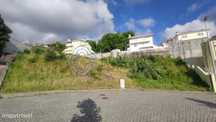 Lote de terreno para construção de moradia geminada no centro de Penaf