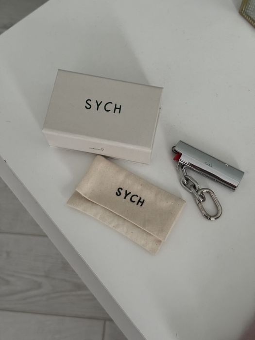 Прикраса, аксесуар-брелок sych