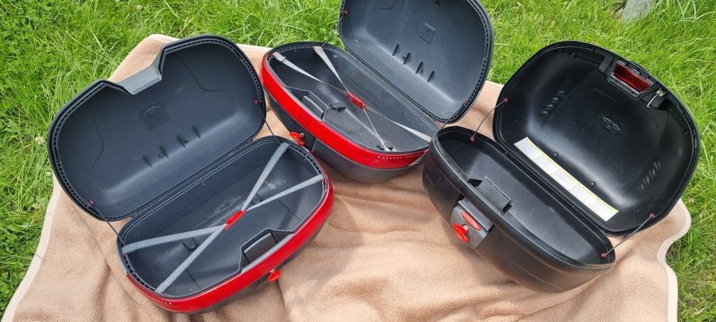 Kufry motocyklowe GIVI centralny boczne klucze led oparcie