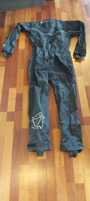 Suchy kombinezon mystic