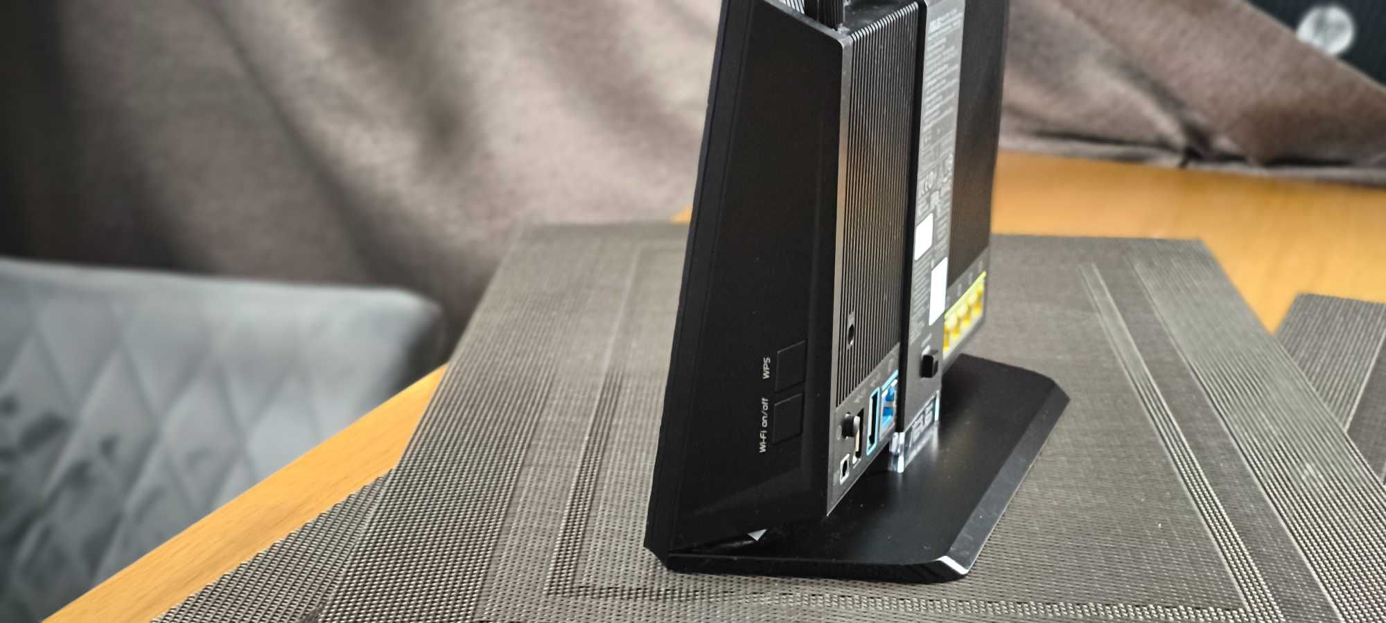 Router Asus RT-AC86U, AC1900, AiMESH,WiFi5, 4x1GB LAN 1GB WAN , 2xUSB