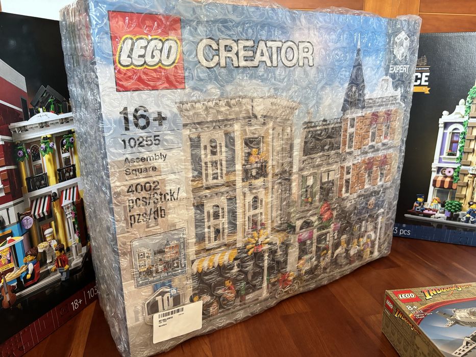 Lego Creator 10255 - Assembly Square (SELADO)