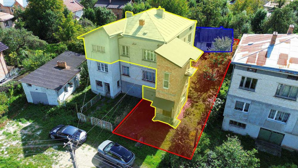 Продаж частини будинку з ділянкою у м.Дрогобич (вул. Довбуша)