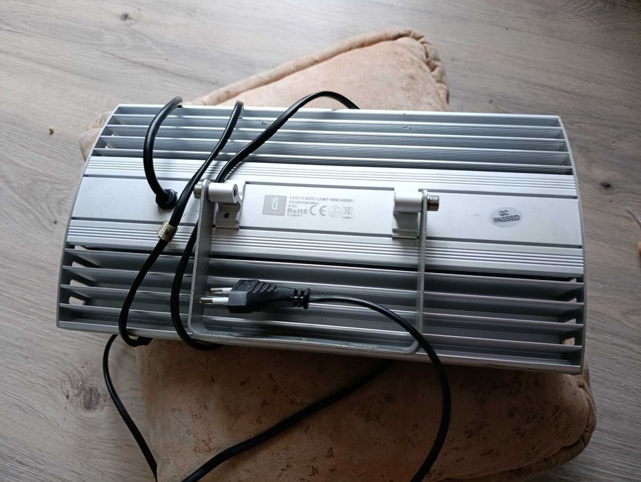 Lampa LED, naświetlacz do uprawy, przemysłowy, radiator, 4000 K