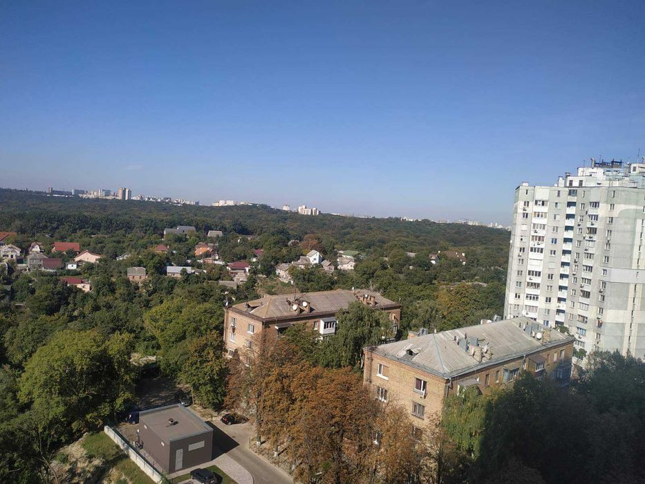 Продам 3к в ЖК Науки 58 , метро Деміївська.