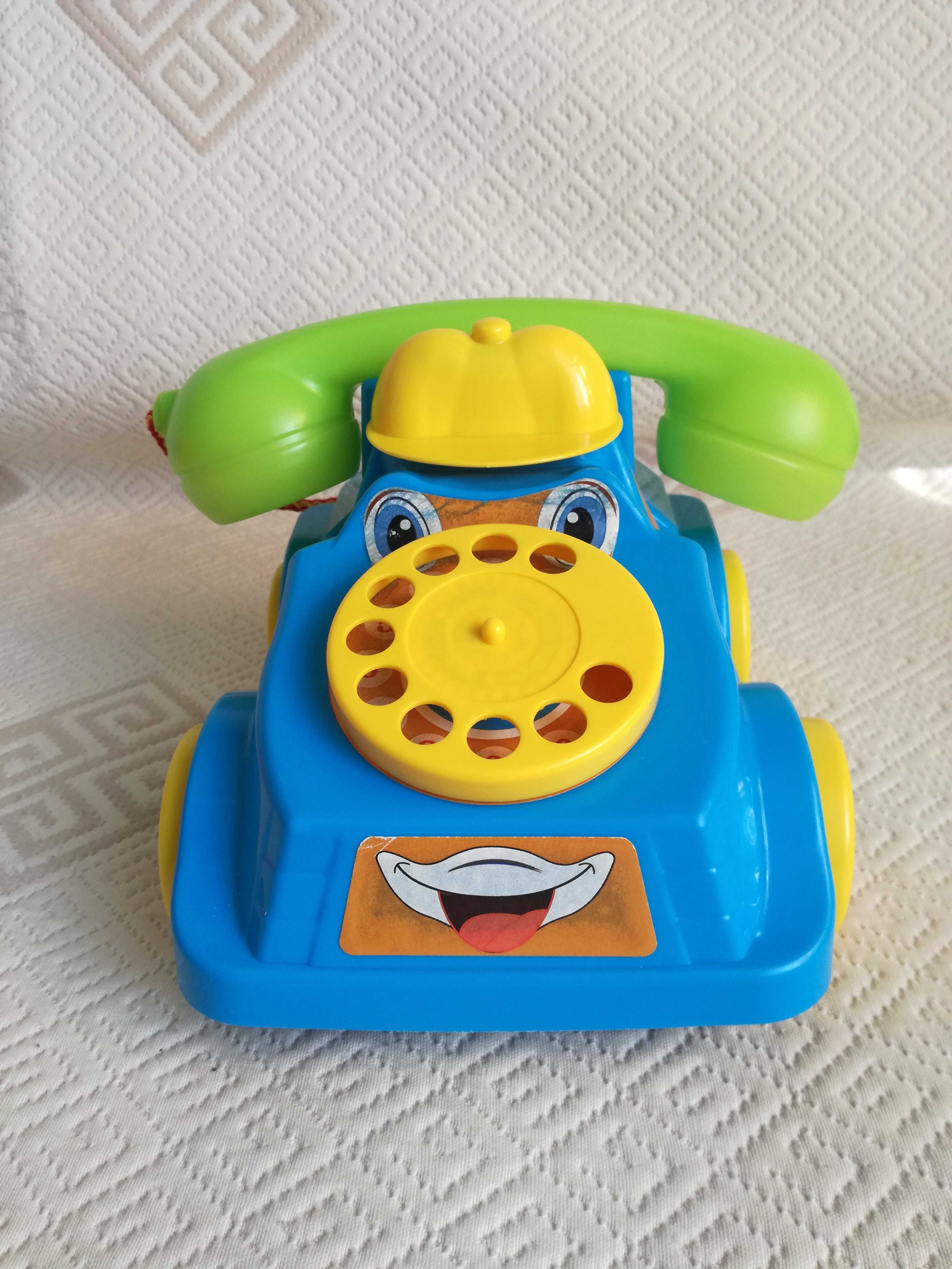 Telefon ze słuchawką na kołach MOCHTOYS