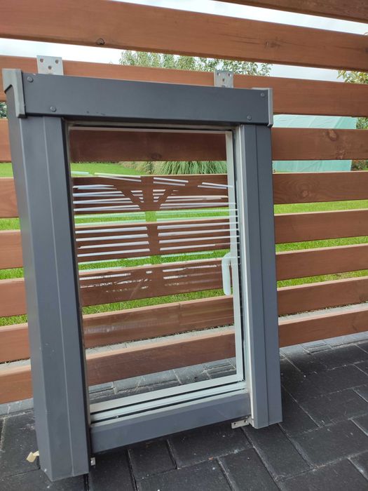Wyłaz dachowy ocieplany 55x78 firmy Skylight LOFT