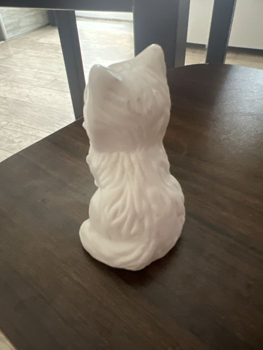 Ceramiczna figurka kota