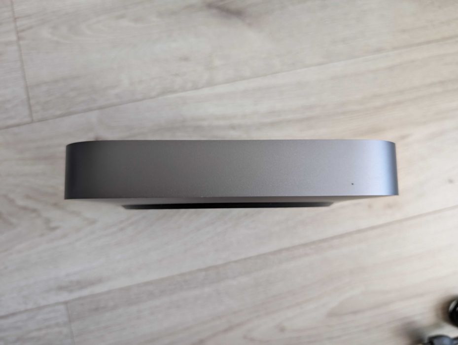 Mac mini (Late 2018) 3.2 6-core i7 16GB RAM 2TB SSD дуже гарний стан