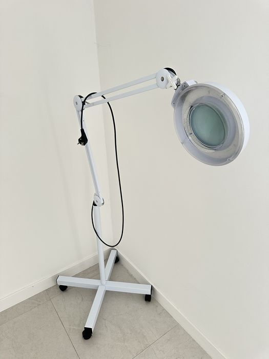 Лампа -лупа для косметологів/манікюру