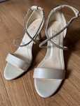 Buty ślubne kotyl