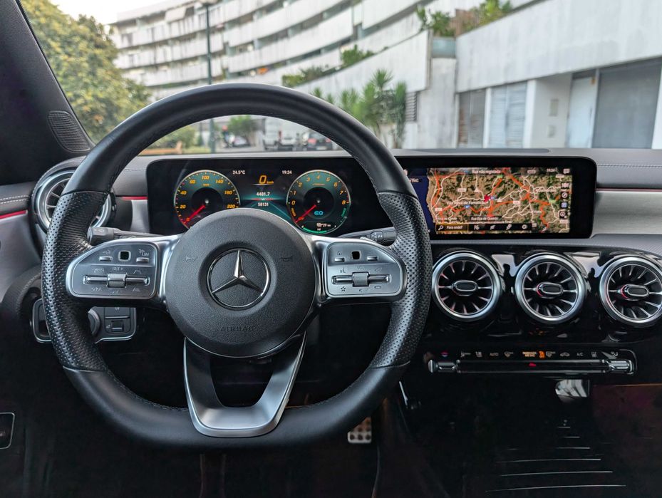 Mercedes CLA 250e SB AMG Híb./Plugin com garantia na marca até 11/2026