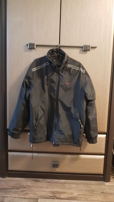 Ветровка  Nike . раз. L/ М.