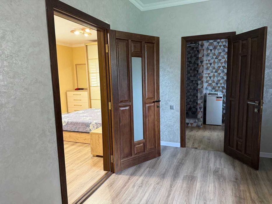 Пропонуємо новий просторий будинок у мальовничій Східниці Гори Карпати