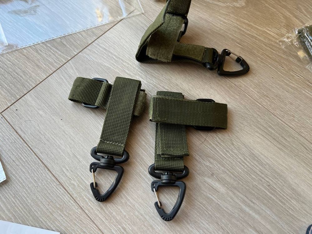 Гак метал з клапаном карабін для кріплення Molle E-Tac UP-409