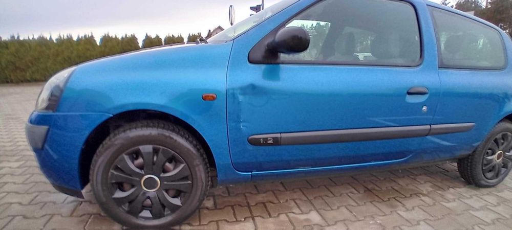 Sprzedam Renault Clio 2 2003 1.2 8V