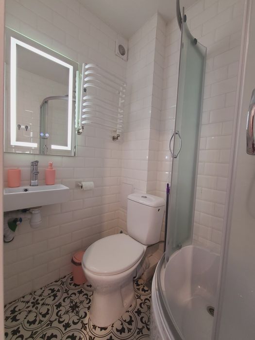 Романтичні апартаменти з балконом в центрі Луцька