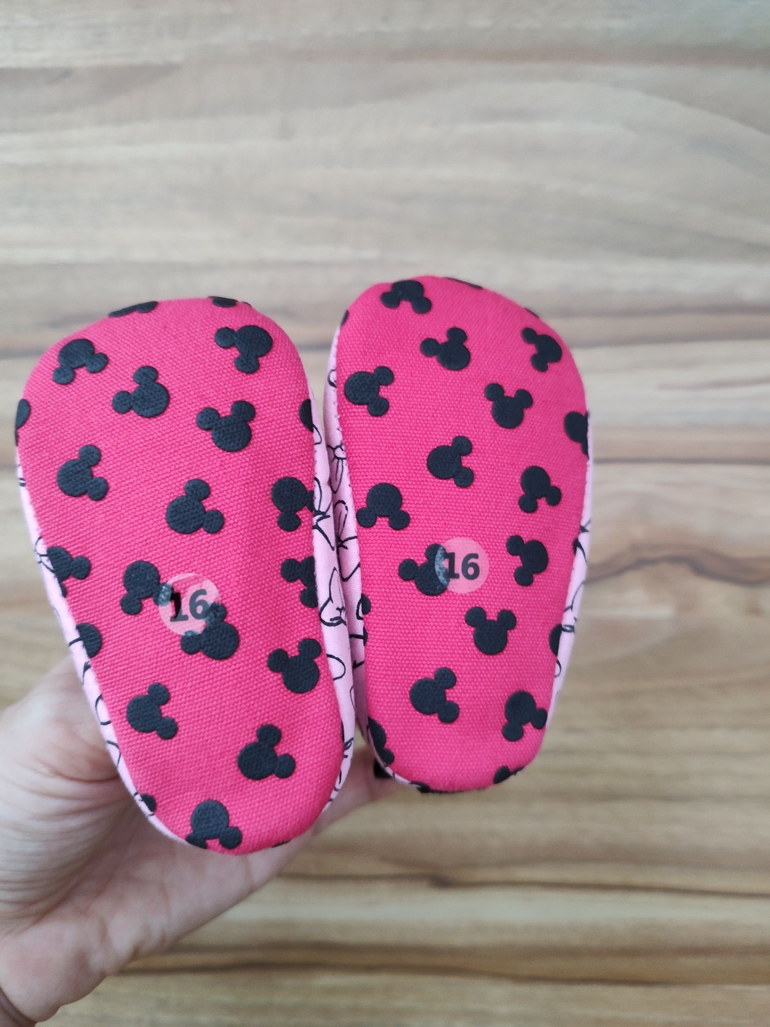 Dziecięce kapcie Minnie Mouse Disney - rozmiar 16