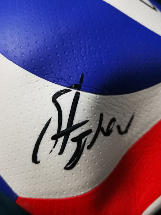ZAKSA Unikatowa piłka z finału Ligi Mistrzów 2021 z autografami siatka