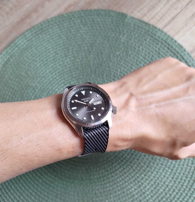 Zegarek męski Seiko 5 DressKX automat szafir pasek
