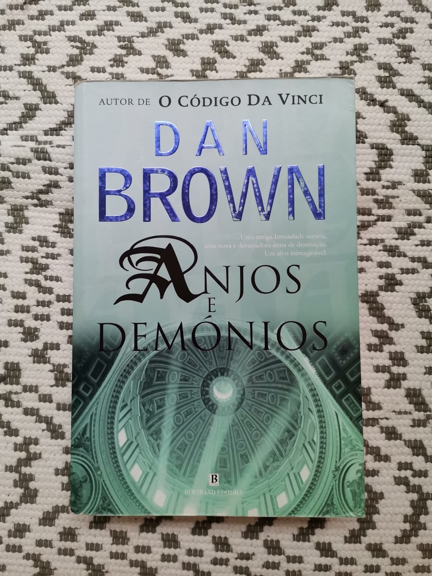 Anjos e Demónios, DAN BROWN