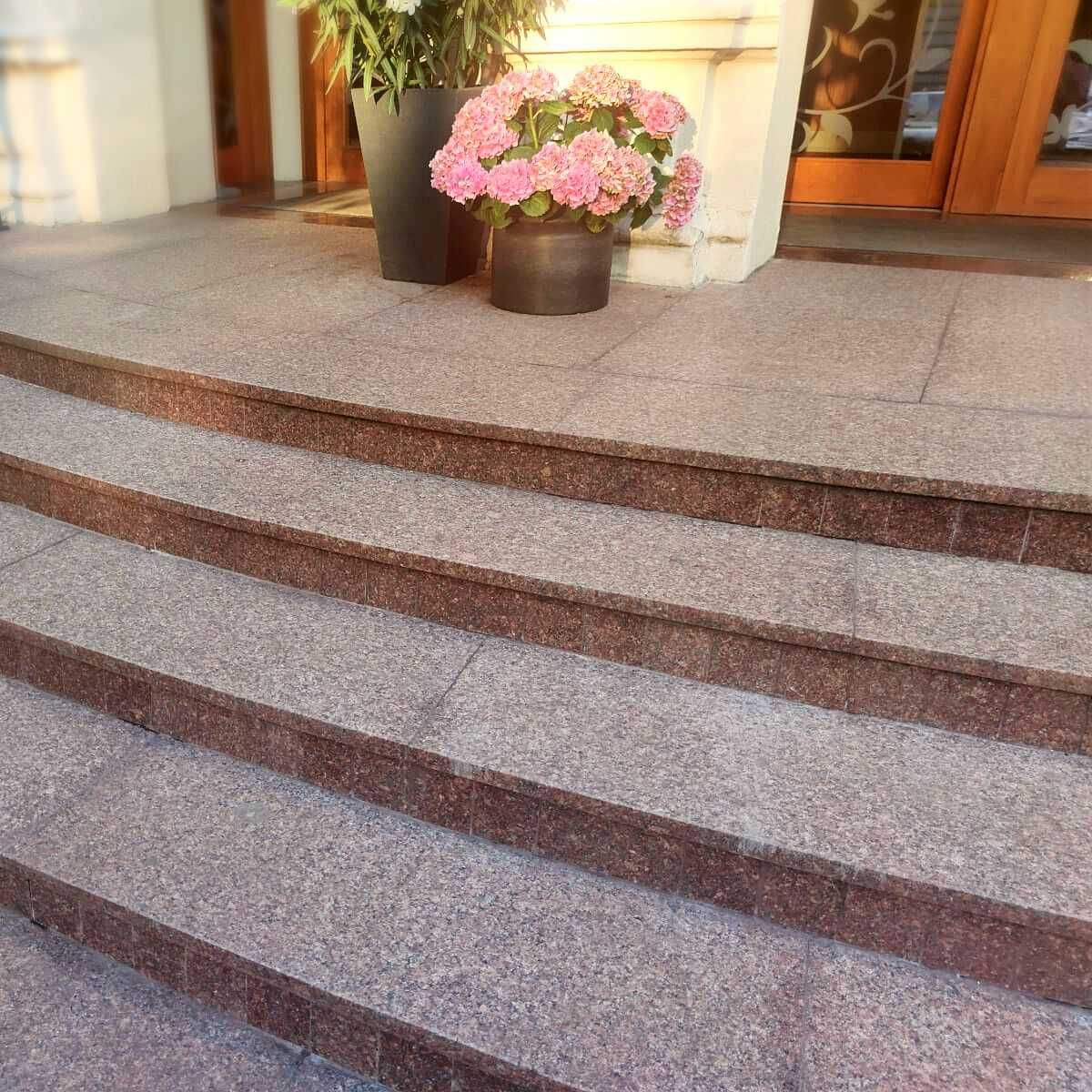 Schody Zewnętrzne Kamienne Granitowe Stopnie Taras Czerwone Trepy