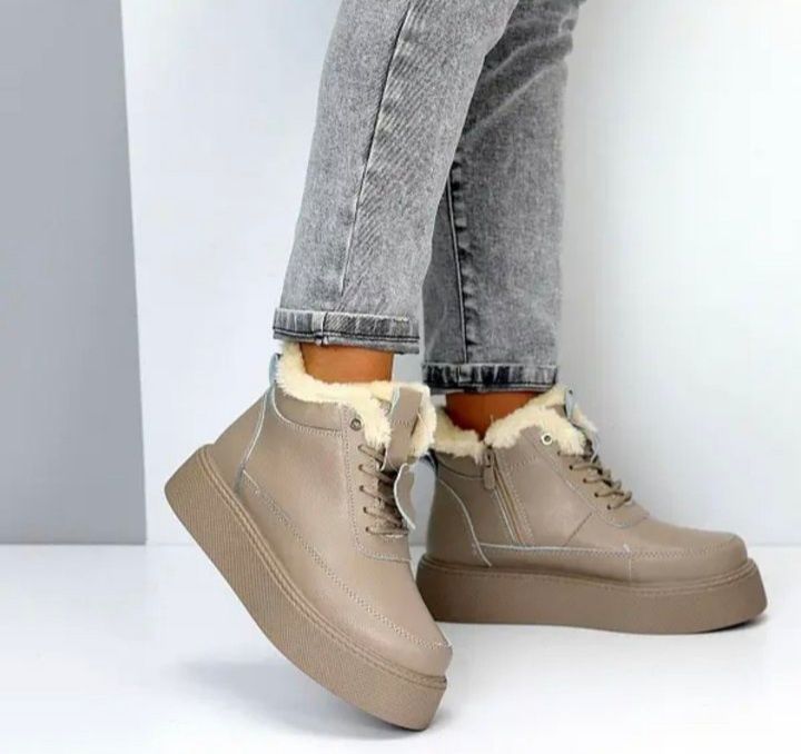 Жіночі черевики ботинки бежеві шкіряні зима