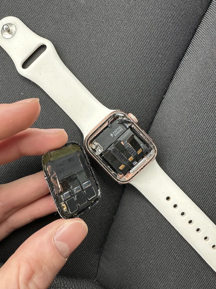 Apple Watch 4 40mm на запчастини