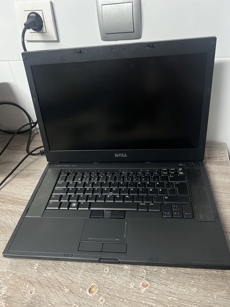 Portatil dell core i7 com carregador beteria viciada
