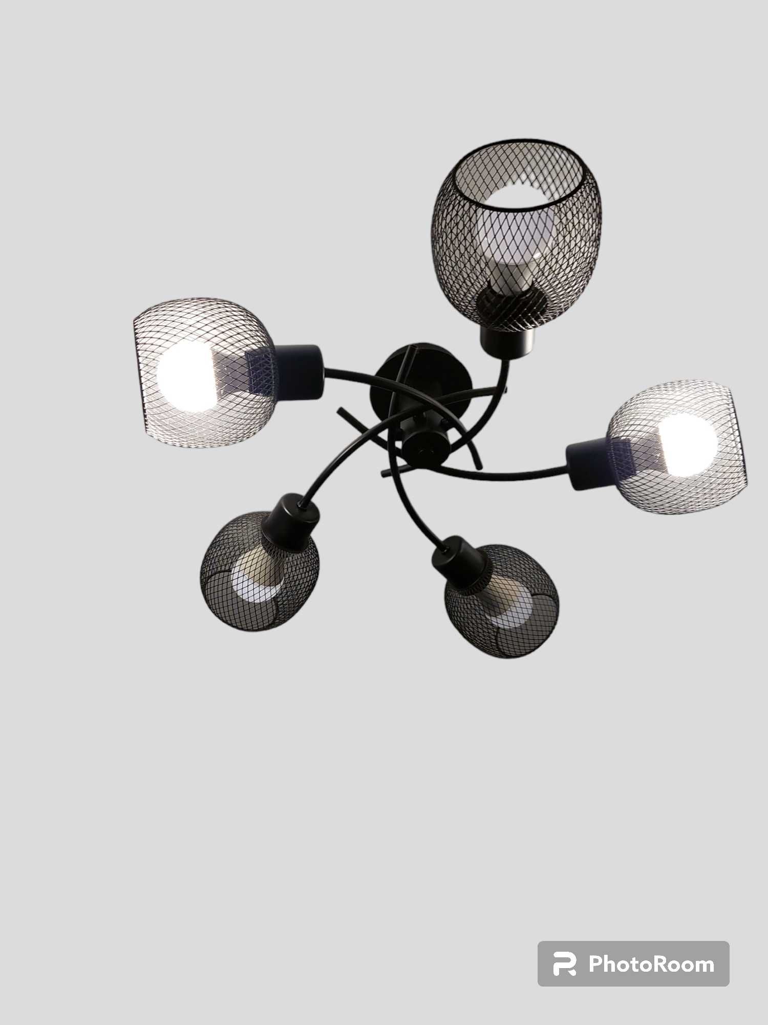 Lampa czarna podwieszana