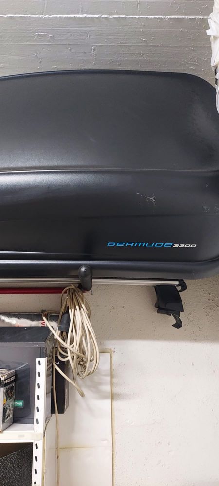 Vendo bagageira Bermude 3300 praticamente novo