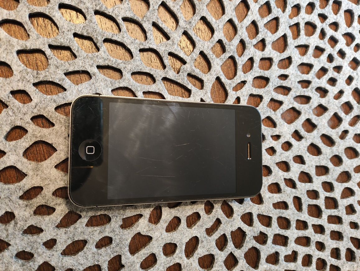 Telefon komórkowy