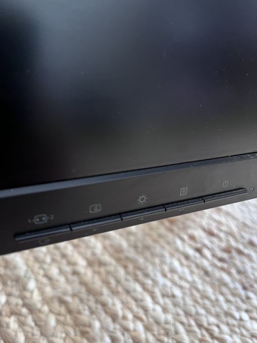 Monitor Lenovo 24" T24i-10