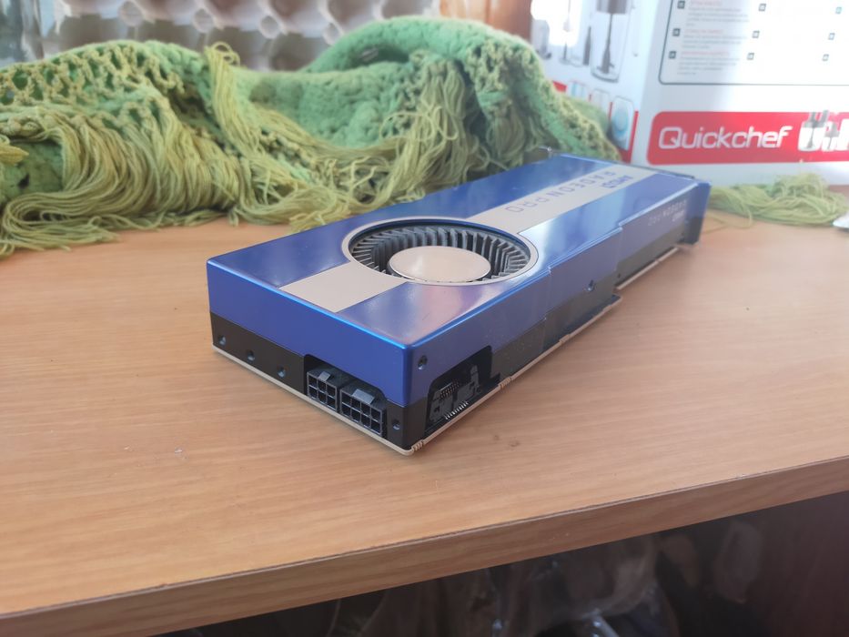 AMD Radeon™ 7 Pro 16Gb видеокарта