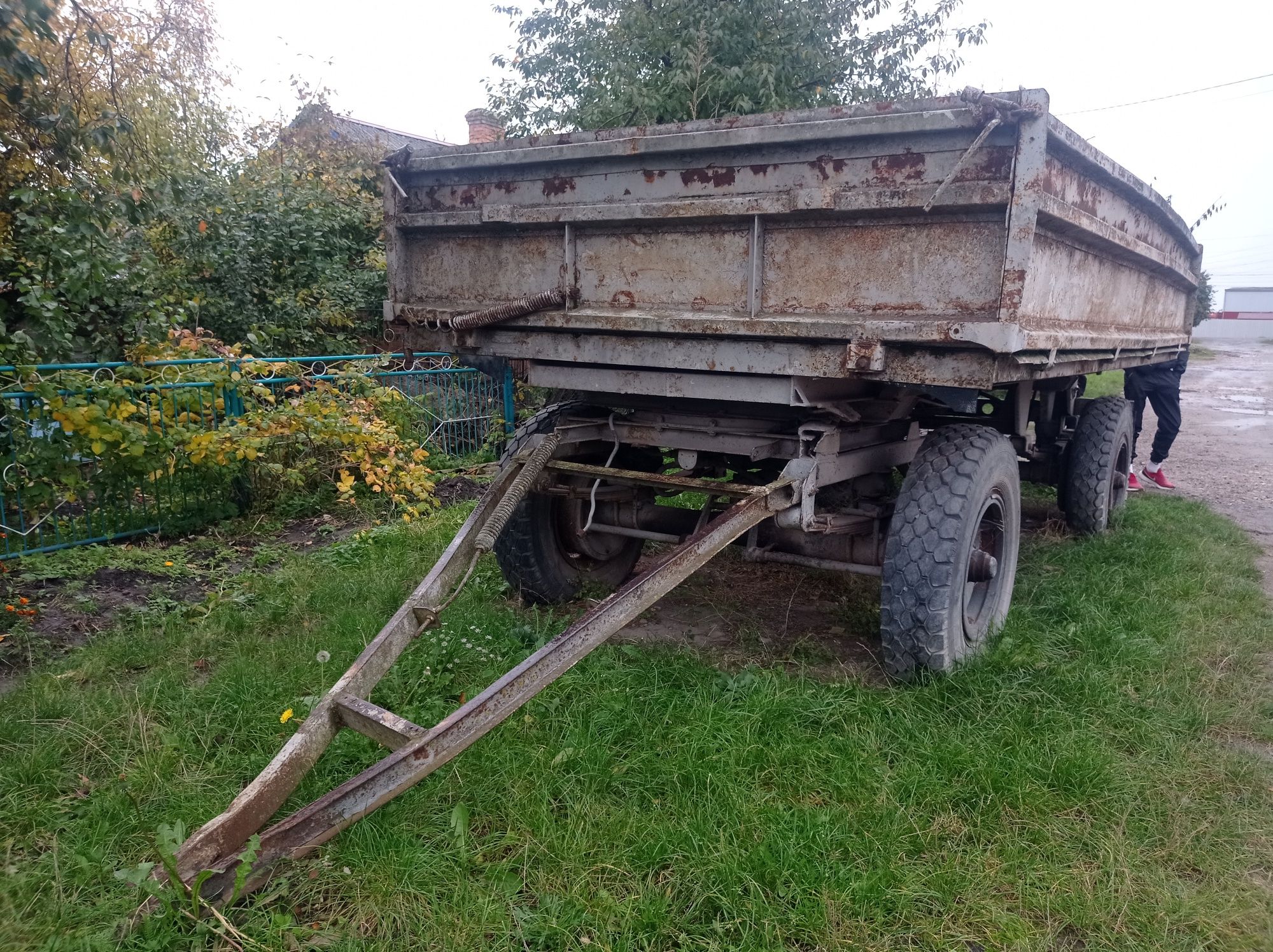 Продам прицеп самосвал
