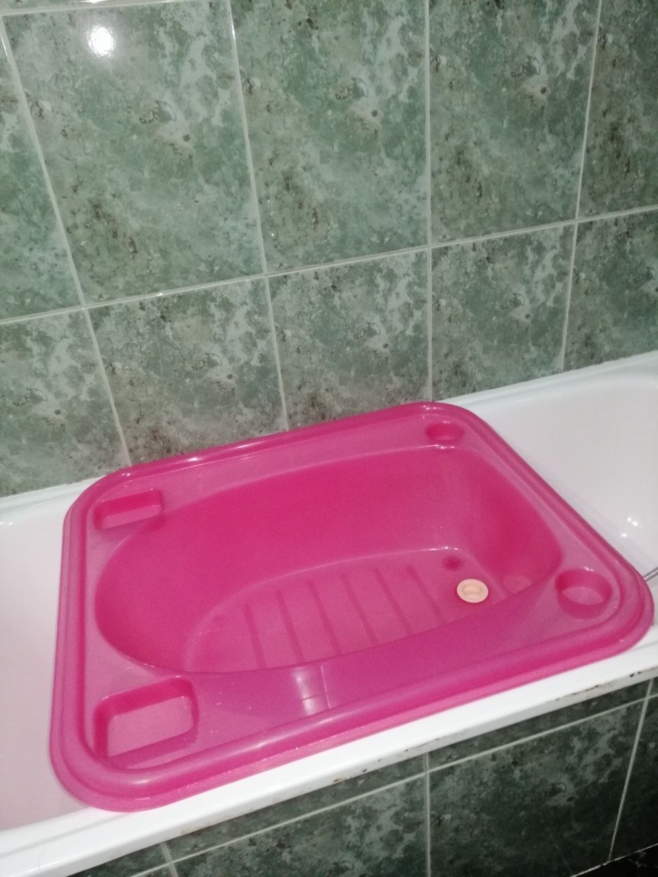 Banheira bebé de plástico, para adaptar a banheira.