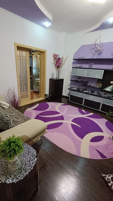 Оренда будинку з басейном на Роші