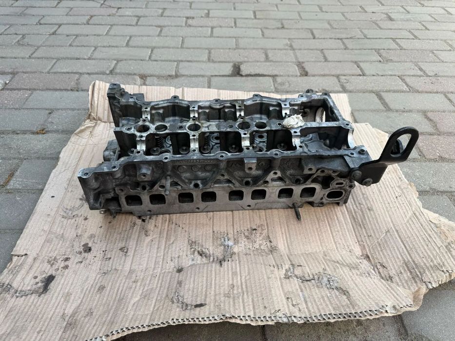 Głowica Renault Master 2.3dci wałki pokrywa M9T