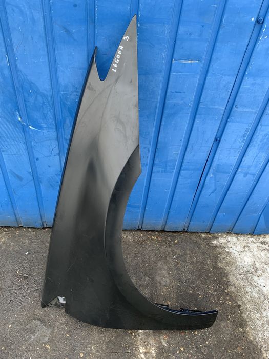 Renault Laguna 3 07- blotnik prawy przod przedni