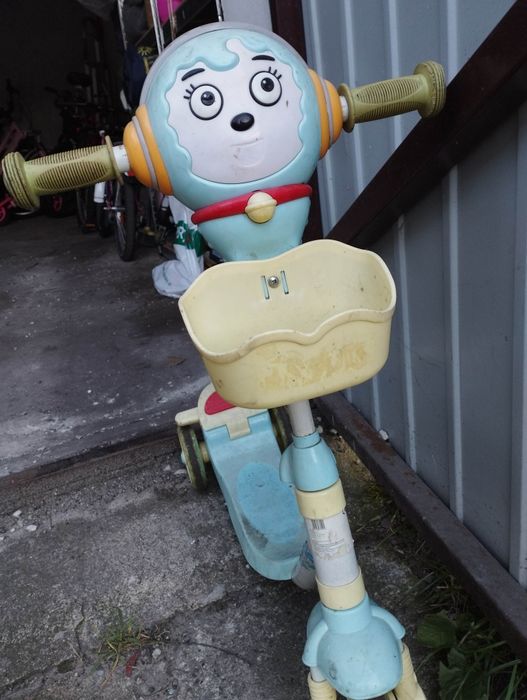 Hulajnoga dla dziecka, z hamulcem i koszyczkiem