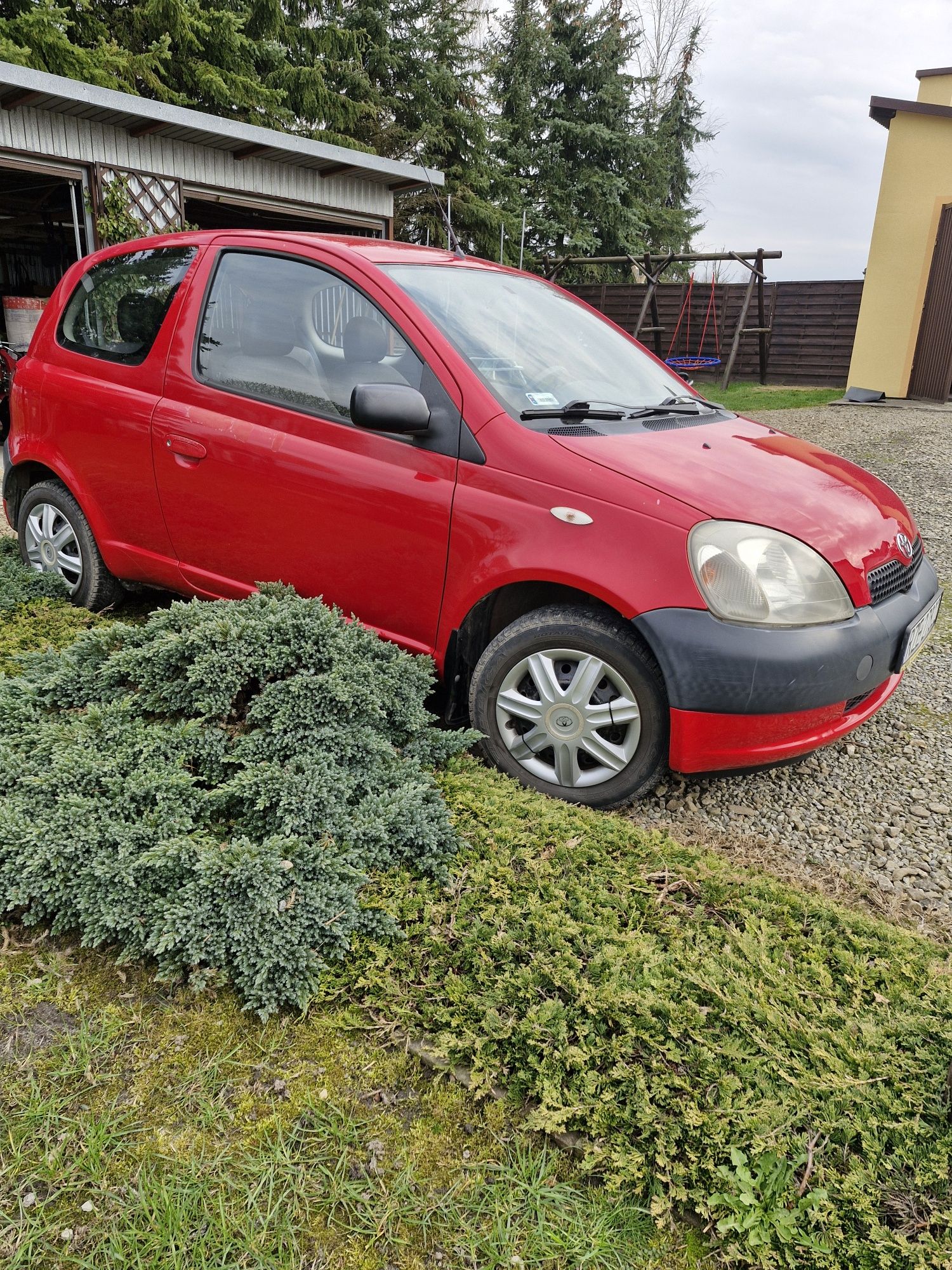 TOYOTA YARIS 1.0 benzyna  2000r