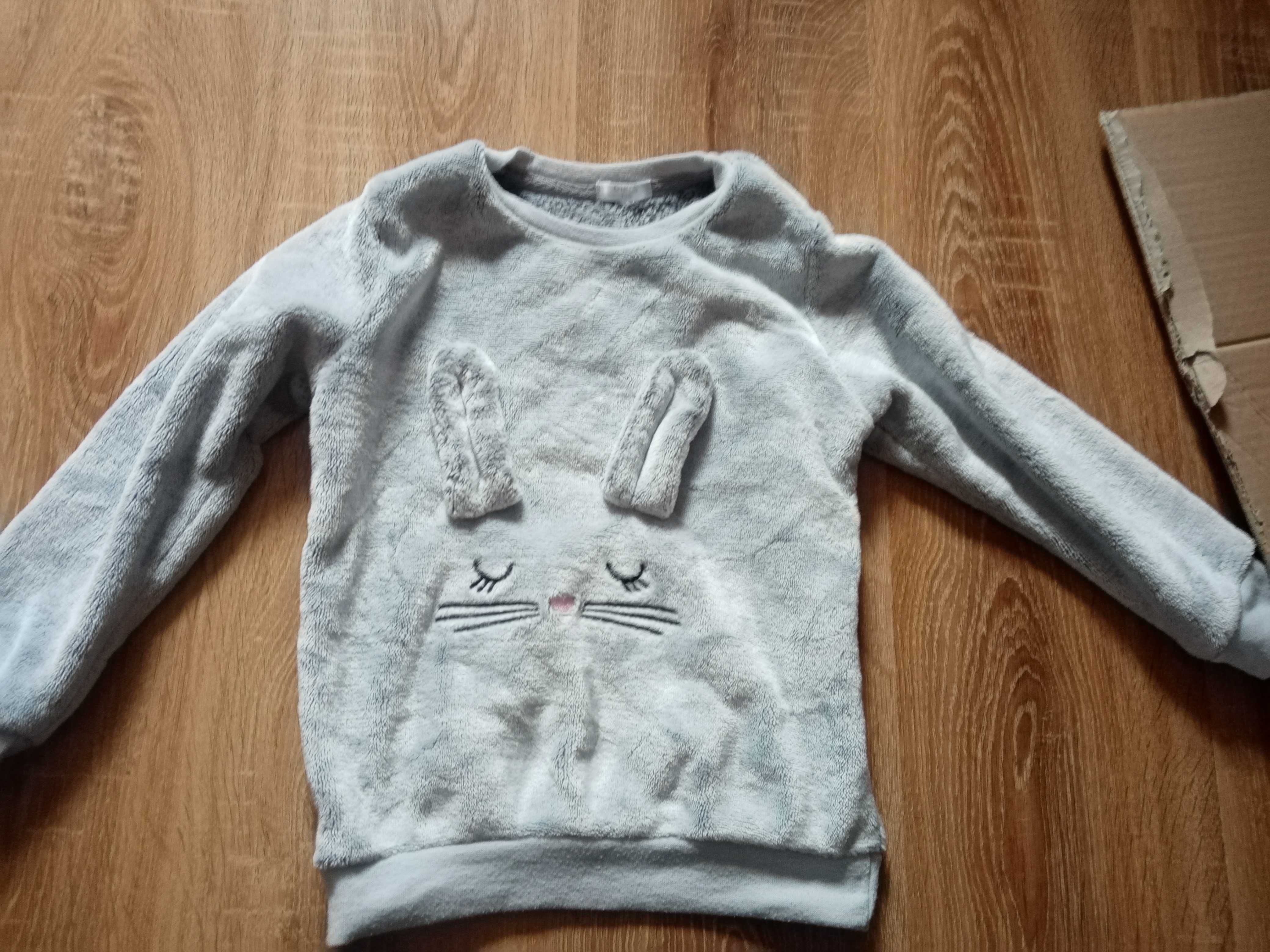 Sweter króliczek 116 bardzo ciepły