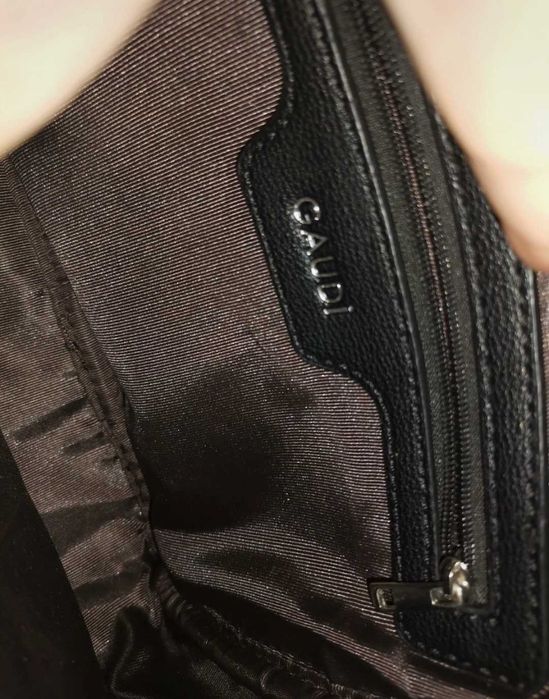 Bolsa da Gaudi preta