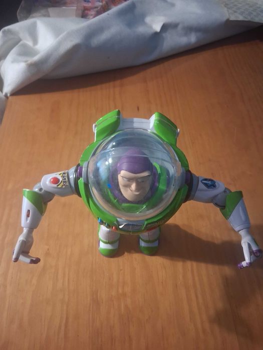 Brinquedo Buzz lightyear 30 cm