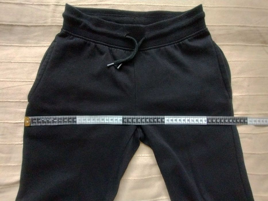 Chapter Young rozm 146/ 152 spodnie chłopięce dresowe dresy