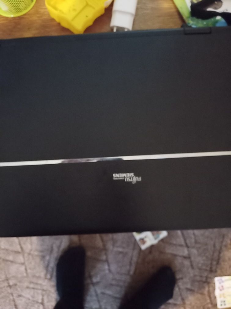 Продам ноутбук Сименс Fujitsu