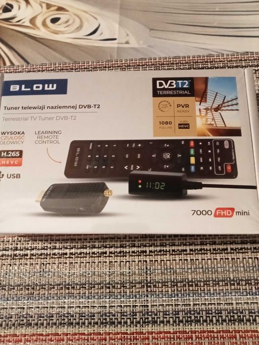 Nowy dekoder-tuner mały do telewizji naziemnej DVB-T2,cały zestaw.