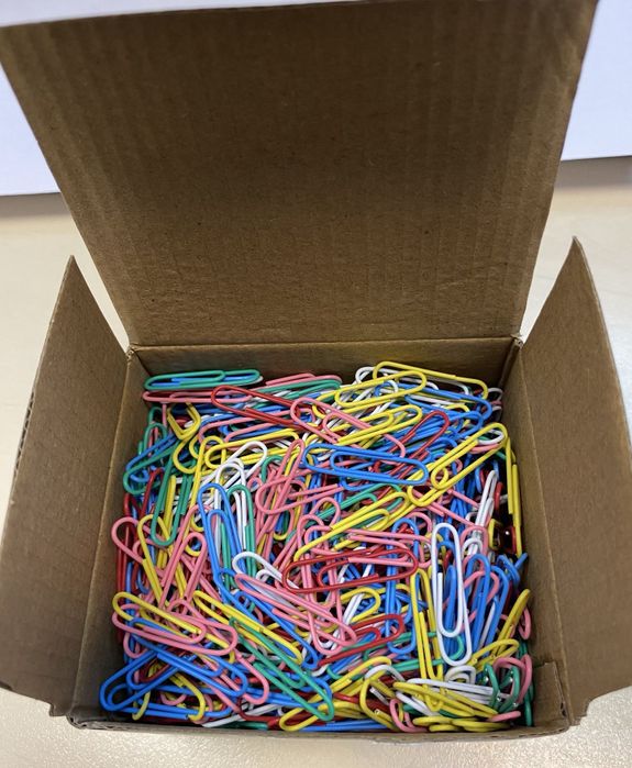 Канцелярські скріпки Sigma кольорові 32мм 700шт(2 уп)