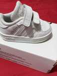 Ténis adidas para criança